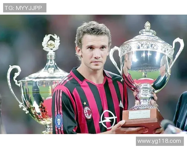 天下足球明星小丑的传奇人生与场上风采的完美结合 天下足球明星小丑的传奇人生与场上风采的完美结合